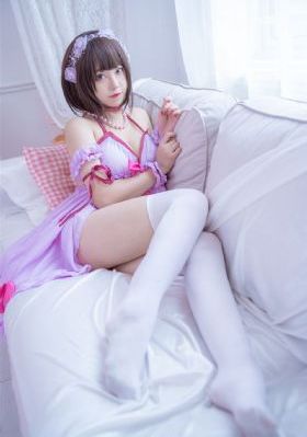 欧美姿化妆品含激素吗_BD英语免费观看电视剧